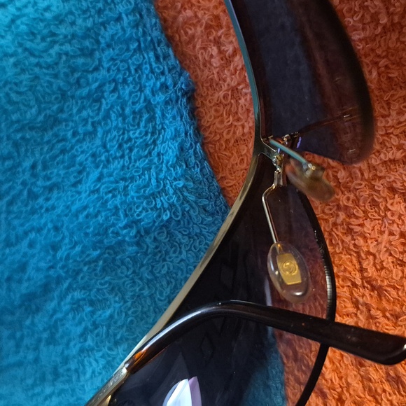 Gucci Black and Gold Sunglasses ! Free Case + Cloth main image 7